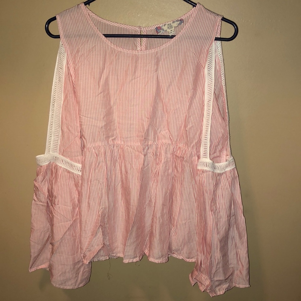 Beautiful light weight off the shoulder Blouse